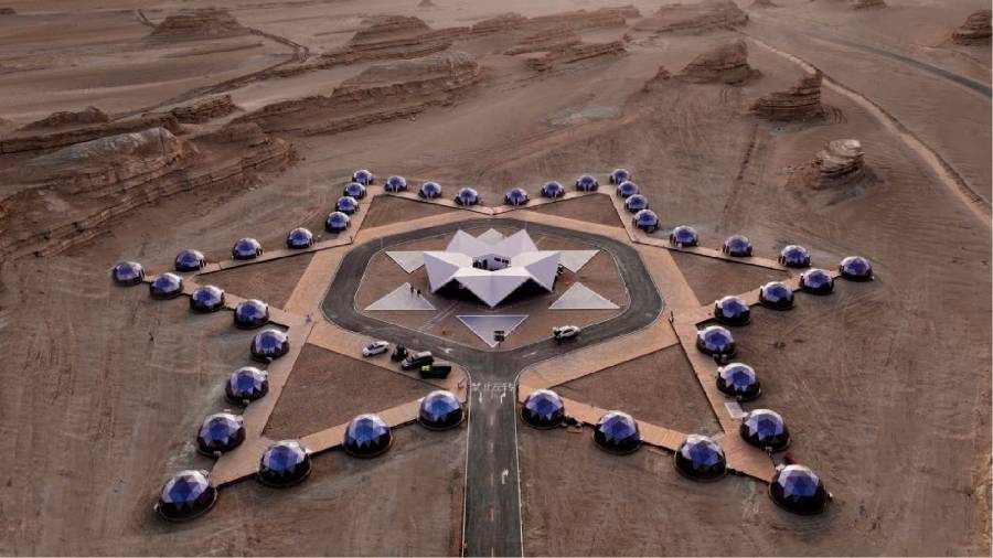 透明穹顶下的光影剧场——越城区野奢帐篷如何玩转昼夜美学反差？